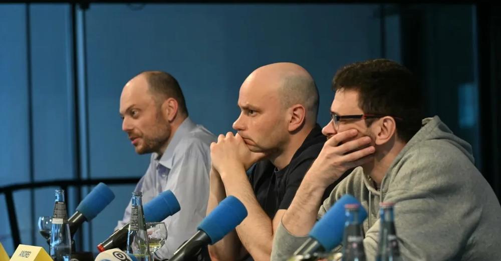 Këmbimi i të burgosurve: Faktet kryesore rreth marrëveshjes historike SHBA-Rusi Këmbimi i të burgosurve: Faktet kryesore rreth marrëveshjes historike SHBA-Rusi