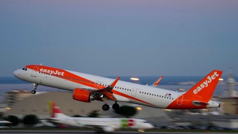 Shmanget tragjedia ajrore në aeroportin e Prishtinës, avioni i kompanisë “Easyjet” për pak sa nuk përplaset me veturën në pistë Shmanget tragjedia ajrore në aeroportin e Prishtinës, avioni i kompanisë “Easyjet” për pak sa nuk përplaset me veturën në pistë