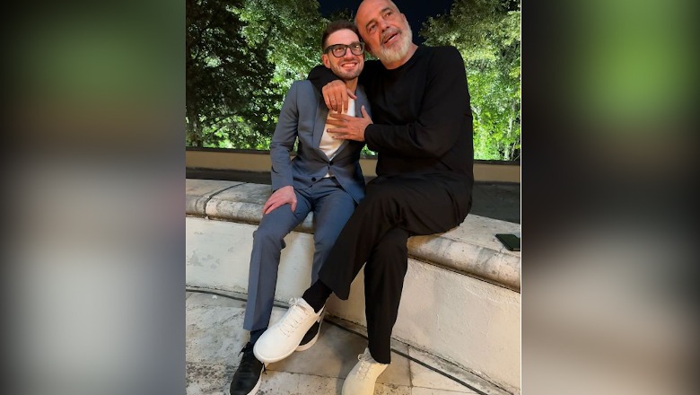 Me vëllain tim… ! Aleks Soros ndan foton me Ramën: Përfundimi i verës në Tiranë është bërë traditë Me vëllain tim… ! Aleks Soros ndan foton me Ramën: Përfundimi i verës në Tiranë është bërë traditë