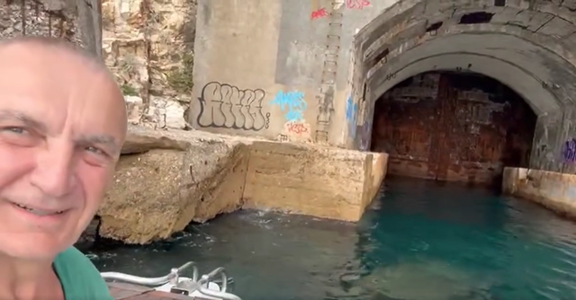 VIDEO/ Ilir Meta ngatërron Porto Palermon me Pashalimanin: “Homazh” marinarëve të nëndetëses 105 që s’kanë ekzistuar kurrë VIDEO/ Ilir Meta ngatërron Porto Palermon me Pashalimanin: “Homazh” marinarëve të nëndetëses 105 që s’kanë ekzistuar kurrë