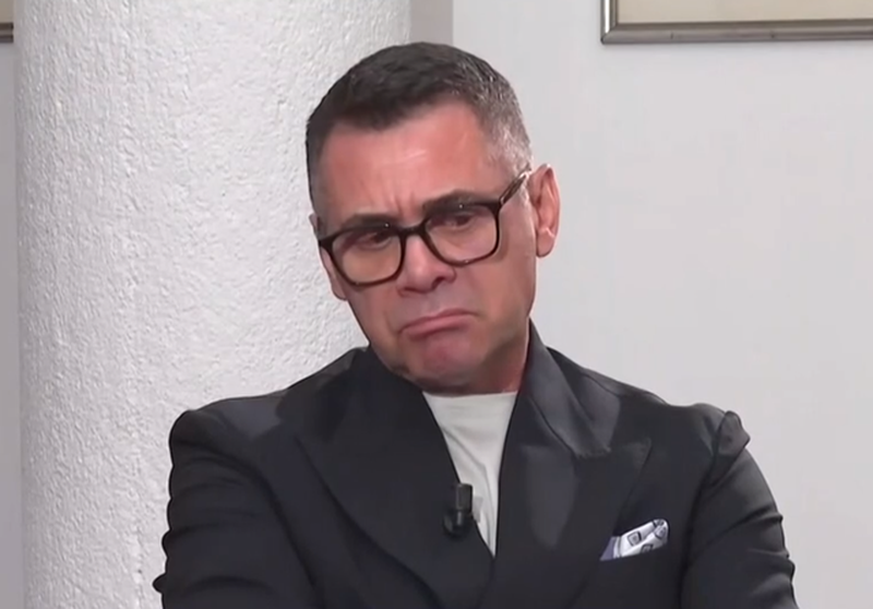 Muli shpjegon rolin e ri të Benit në Zeni.tv Muli shpjegon rolin e ri të Benit në Zeni.tv