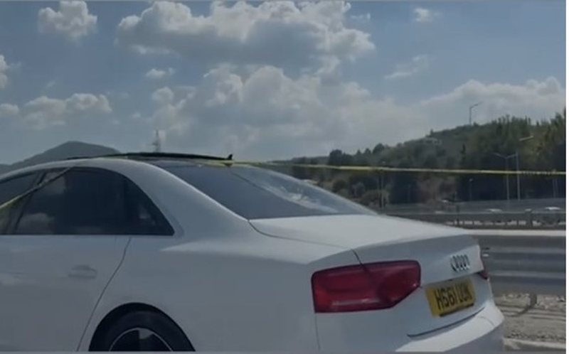 Dy vajzat përplasën “Audin” dhe “Porschen”, thirrën më pas djemtë t’i ndihmonin! Si nisi sherri në Sauk që përfundoi me të plagosur Dy vajzat përplasën “Audin” dhe “Porschen”, thirrën më pas djemtë t’i ndihmonin! Si nisi sherri në Sauk që përfundoi me të plagosur