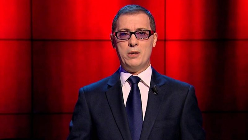 Servil, i pështirë, kloun”: Reagime të ashpra për intervistën ‘ekskluzive’ të Adi Krastës në RTK Servil, i pështirë, kloun”: Reagime të ashpra për intervistën ‘ekskluzive’ të Adi Krastës në RTK