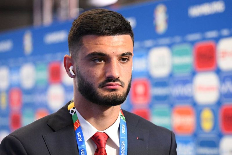 Armando Broja “kokë më kokë” me Marescën, sulmuesi vendos për të ardhmen Armando Broja “kokë më kokë” me Marescën, sulmuesi vendos për të ardhmen