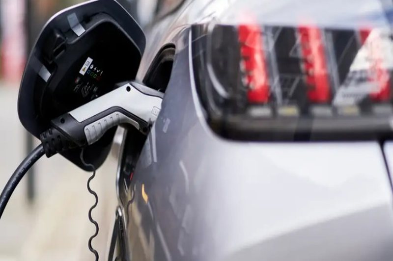 A do të mbeten stok automjetet elektrike? A do të mbeten stok automjetet elektrike?