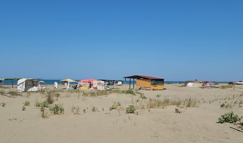 Plazh me kosto zero: Banorët e Semanit, në det si para viteve 90-të Plazh me kosto zero: Banorët e Semanit, në det si para viteve 90-të