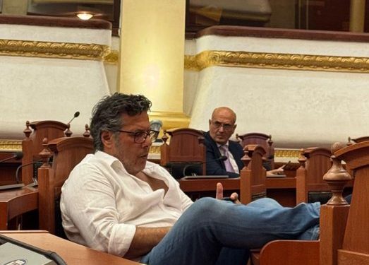 Nisma parlamentare për të ndaluar euforinë e “dumanëve”: SHBA e BE sjellin misionet dhe përfaqësuesit e tyre në komisionin për Sundimin e Ligjit dhe Antikorrupsionin Nisma parlamentare për të ndaluar euforinë e “dumanëve”: SHBA e BE sjellin misionet dhe përfaqësuesit e tyre në komisionin për Sundimin e Ligjit dhe Antikorrupsionin