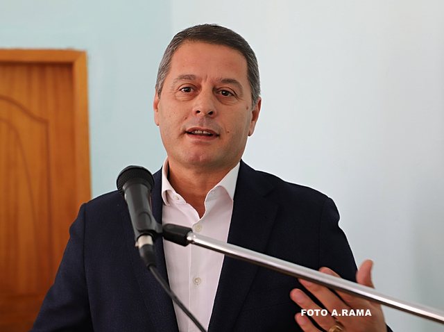 “Shqipëria, xheloza për Kosovën”?! Pjerin Ndreu i përgjigjet kllounit nga Kosova “Shqipëria, xheloza për Kosovën”?! Pjerin Ndreu i përgjigjet kllounit nga Kosova