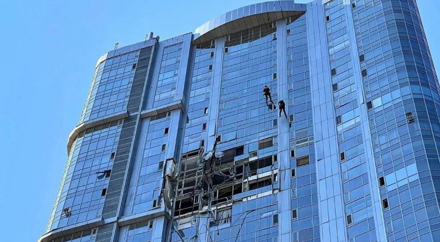 Sulmi ukrainas: 158 dronë të Kievit u rrëzuan në 15 rajone ruse Sulmi ukrainas: 158 dronë të Kievit u rrëzuan në 15 rajone ruse