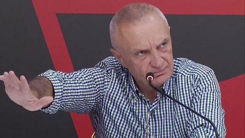 “Ilir Meta, 47 afera korruptive! Ka gisht në vrasje” “Ilir Meta, 47 afera korruptive! Ka gisht në vrasje”