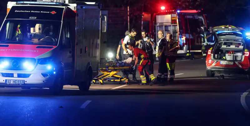 Sulmi me thikë në Gjermani, si e ndaluan tre gra shqiptare agresoren Sulmi me thikë në Gjermani, si e ndaluan tre gra shqiptare agresoren