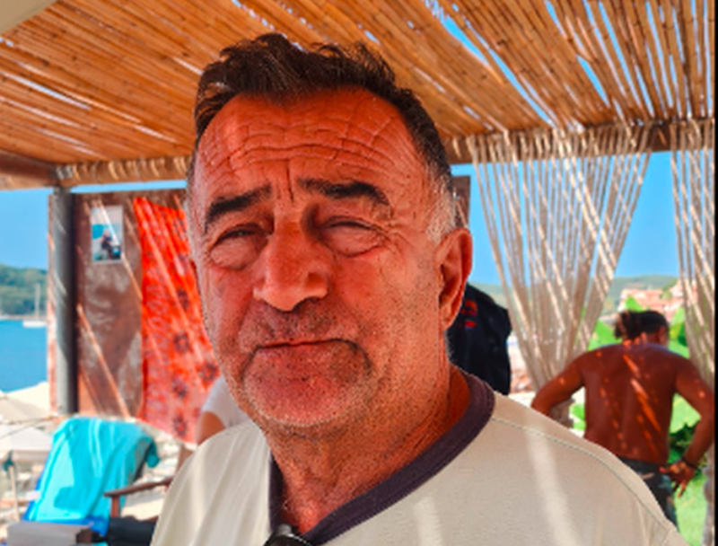 Greku Pavllo me nënë e baba shqiptar Greku Pavllo me nënë e baba shqiptar