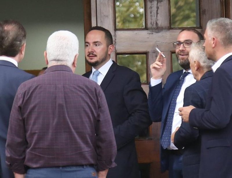 Burgu i deputetit Salijanji u kthye në biznes Burgu i deputetit Salijanji u kthye në biznes