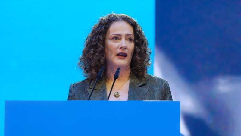 VIDEO/ “Shtresë e mesme” por me vila në Europë, Mero Baze: Berisha duhet t’i njoh merita Ramës që ka “pasuruar” shtresën e mesme të sojit të tij VIDEO/ “Shtresë e mesme” por me vila në Europë, Mero Baze: Berisha duhet t’i njoh merita Ramës që ka “pasuruar” shtresën e mesme të sojit të tij