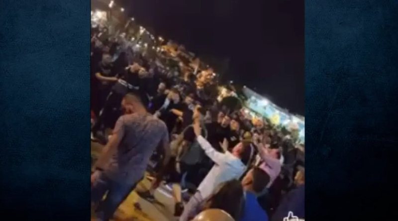 VIDEO: Sherr i dhunshëm në një festë në Greqi, plagosen dy nënkryetarë bashkie VIDEO: Sherr i dhunshëm në një festë në Greqi, plagosen dy nënkryetarë bashkie