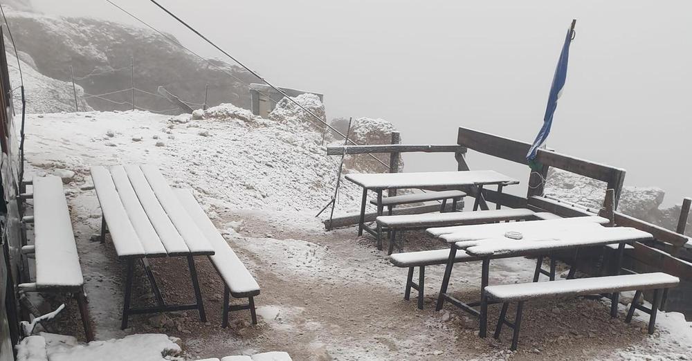 VIDEO/ Pamje të pazakonta, dimri vjen shumë herët në Itali, dëborë në Shtator! Zbardhen alpet në Trentino dhe majën e Marmoladës VIDEO/ Pamje të pazakonta, dimri vjen shumë herët në Itali, dëborë në Shtator! Zbardhen alpet në Trentino dhe majën e Marmoladës