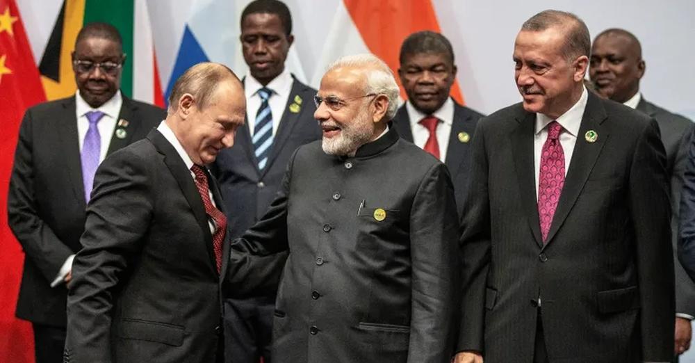 A synon Turqia që me BRICS të distancohet nga Perëndimi? A synon Turqia që me BRICS të distancohet nga Perëndimi?