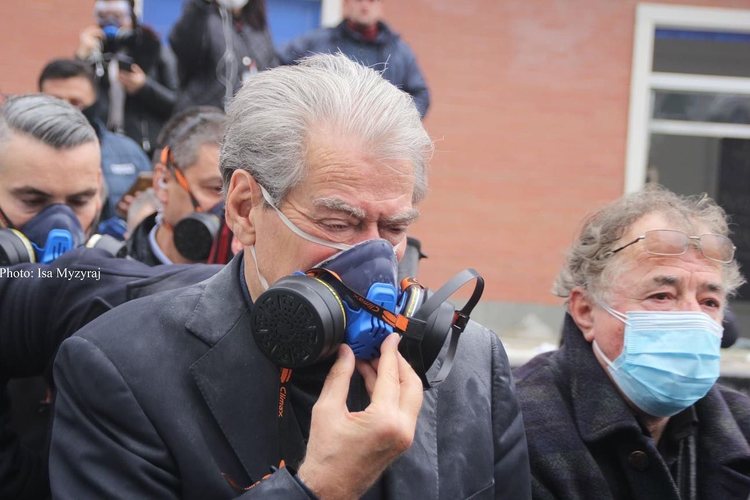 Edhe këtë të premte po presim te varret Edhe këtë të premte po presim te varret