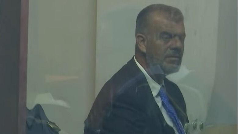 Lefter Koka mbetet në qeli, GJKKO i rrëzon kërkesën! Ish-ministri: Kaloi afati 3-vjeçar i paraburgimit por Erion Bani si “noter” i SPAK Lefter Koka mbetet në qeli, GJKKO i rrëzon kërkesën! Ish-ministri: Kaloi afati 3-vjeçar i paraburgimit por Erion Bani si “noter” i SPAK