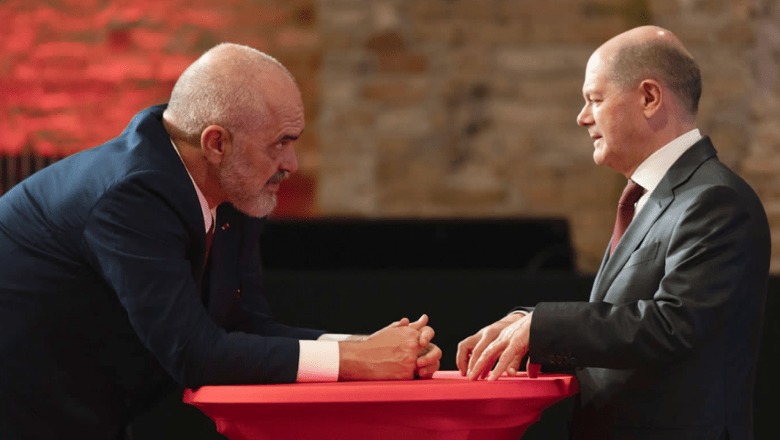 10-vjetori i Procesit të Berlinit, Rama: Të rregullojmë mekanizmin e CEFTA-s! Marrëveshje për emigrantët si me Italinë? Kryeministri: Gjermania duhet të gjejë një partner tjetër 10-vjetori i Procesit të Berlinit, Rama: Të rregullojmë mekanizmin e CEFTA-s! Marrëveshje për emigrantët si me Italinë? Kryeministri: Gjermania duhet të gjejë një partner tjetër