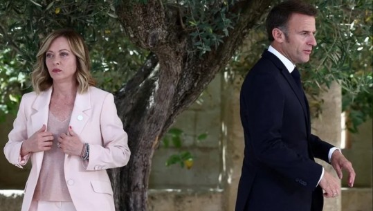 Macron kundër Melonit: Nuk ekziston një model italo-shqiptar! Presidenti francez deklaratë për marrëveshjen e emigrantëve Macron kundër Melonit: Nuk ekziston një model italo-shqiptar! Presidenti francez deklaratë për marrëveshjen e emigrantëve