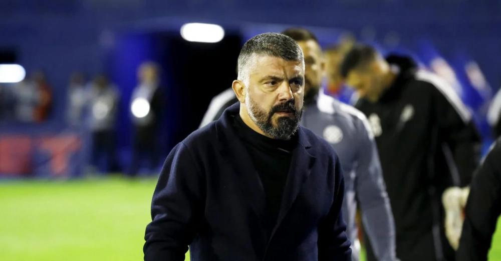 “Hera e parë dhe e fundit që shoh këto skena”! Gattuso i flet ashpër lojtarit shqiptar: I thashë në mbrëmje…”Leon, mos e vrit veten” “Hera e parë dhe e fundit që shoh këto skena”! Gattuso i flet ashpër lojtarit shqiptar: I thashë në mbrëmje…”Leon, mos e vrit veten”