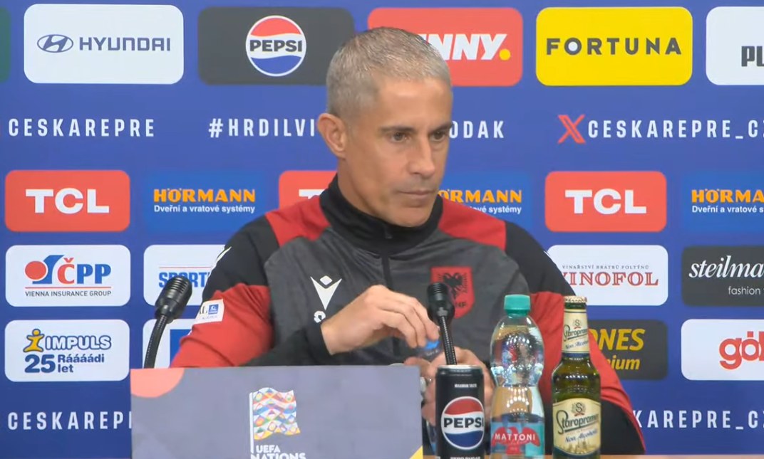 LAJM I FUNDIT/ Silvinjo në konferencë me batutë: Nëse Qazim Laçi më tregon sekretet hyn në formacion, në të kundërt, në stol… LAJM I FUNDIT/ Silvinjo në konferencë me batutë: Nëse Qazim Laçi më tregon sekretet hyn në formacion, në të kundërt, në stol…