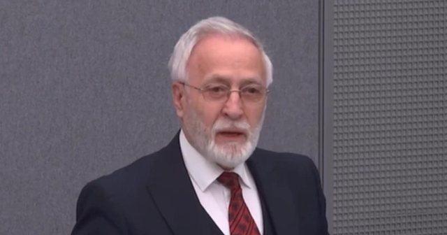 Gjykata e Hagës nuk i dha leje Jakup Krasniqit të merrte pjesë në varrimin e vëllait Gjykata e Hagës nuk i dha leje Jakup Krasniqit të merrte pjesë në varrimin e vëllait