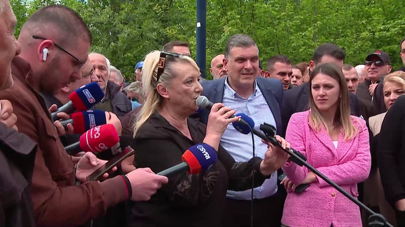 Ku ka përfunduar PD me… Adriana Kalan, akuzon Ursula von der Leyen si dashnore të Ramës: Merr çantat me lekë dhe mbylle gojën, ndryshe do të tregojmë vendin Ku ka përfunduar PD me… Adriana Kalan, akuzon Ursula von der Leyen si dashnore të Ramës: Merr çantat me lekë dhe mbylle gojën, ndryshe do të tregojmë vendin