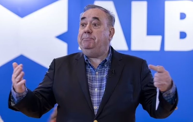 Ish-kryeministri i Skocisë vdes papritur gjatë fjalimit në Maqedoninë e Veriut Ish-kryeministri i Skocisë vdes papritur gjatë fjalimit në Maqedoninë e Veriut