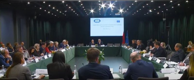 Progres raporti, ambasadori i BE-së: Mbyllja e negociatave në 2027 realitet nëse intesifikoni reformat! Progres raporti, ambasadori i BE-së: Mbyllja e negociatave në 2027 realitet nëse intesifikoni reformat!