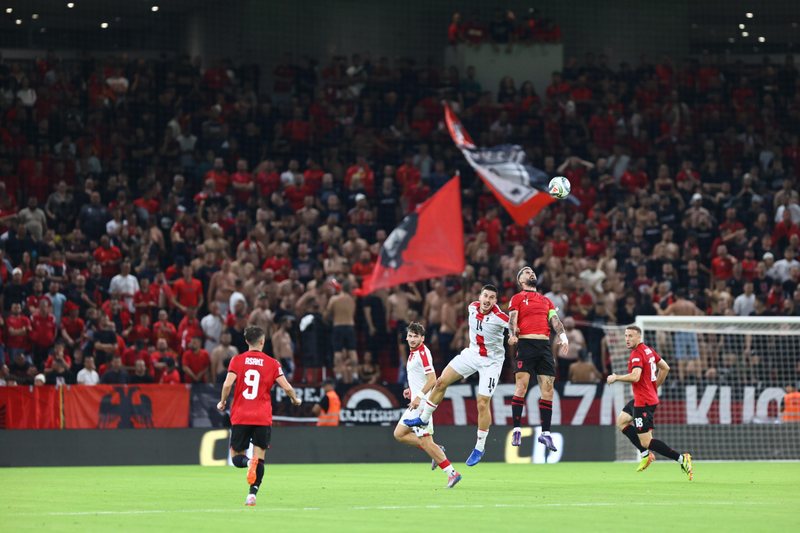 UEFA gjobit FSHF-në për incidentet e shkaktuara nga tifozët në ndeshjet Ukrainë-Shqipëri dhe Shqipëri-Gjeorgji UEFA gjobit FSHF-në për incidentet e shkaktuara nga tifozët në ndeshjet Ukrainë-Shqipëri dhe Shqipëri-Gjeorgji