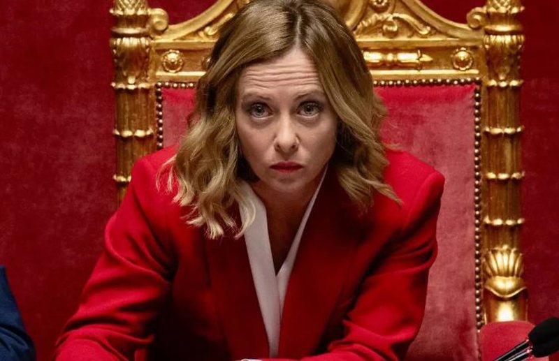 Marrëveshja me Shqipërinë për emigrantët, Meloni sulmon opozitën e majtë: Turp, po i kërkoni KE që të gjobitet Italia për të sulmuar qeverinë Marrëveshja me Shqipërinë për emigrantët, Meloni sulmon opozitën e majtë: Turp, po i kërkoni KE që të gjobitet Italia për të sulmuar qeverinë