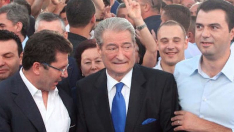 “Nuk e heq unë dot Sali Berishën nga PD”! Fatmir Mediu thirrje partive aleate: Të ndalojmë sulmet “Nuk e heq unë dot Sali Berishën nga PD”! Fatmir Mediu thirrje partive aleate: Të ndalojmë sulmet