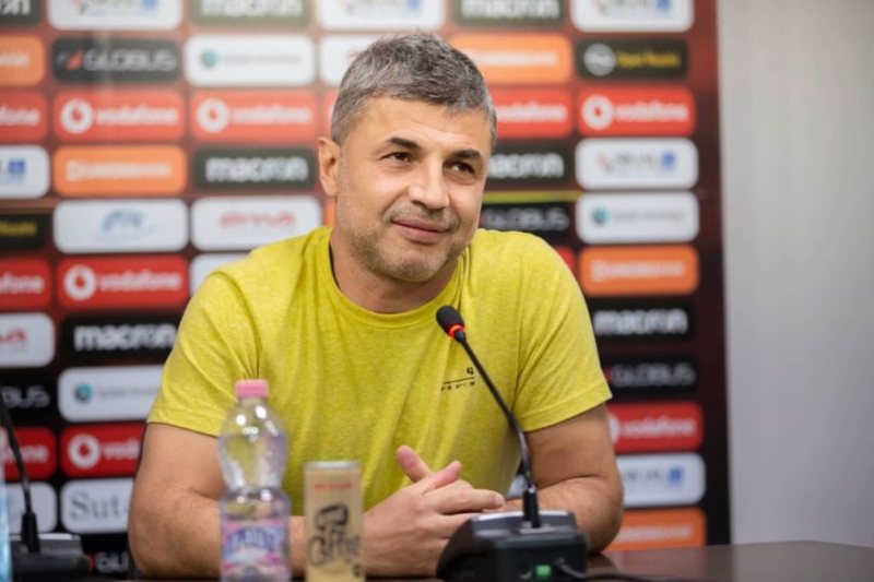 Tragjike! Humbin jetën në aksident prindërit e Alban Bushit Tragjike! Humbin jetën në aksident prindërit e Alban Bushit