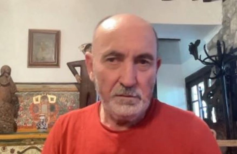 Fatos Lubonja ka problem: Të sulmohen e shkatërrohen institucionet është e drejtë, por shqiptarët frikacakë Fatos Lubonja ka problem: Të sulmohen e shkatërrohen institucionet është e drejtë, por shqiptarët frikacakë