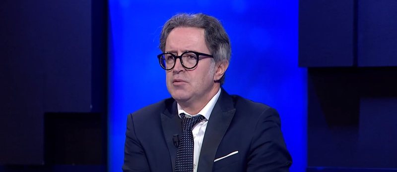 Protestuesi “popull deputet” Tomor Alizoti në protestë me “çantë me gur”: Të hënë do thyejmë xhamat pastaj do radikalizohemi dhe rrëzojmë Qeverinë! Protestuesi “popull deputet” Tomor Alizoti në protestë me “çantë me gur”: Të hënë do thyejmë xhamat pastaj do radikalizohemi dhe rrëzojmë Qeverinë!