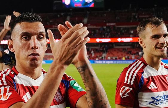 VIDEO/ Dopietë me peshë për fitoren, Uzuni i drejtohet tifozëve: Bashkë për La Liga-n VIDEO/ Dopietë me peshë për fitoren, Uzuni i drejtohet tifozëve: Bashkë për La Liga-n