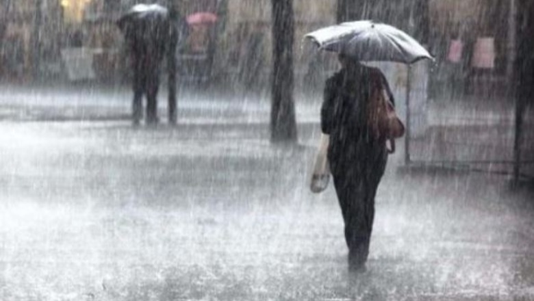 Ulen ndjeshëm temperaturat! E marta dita më e ftohtë, termometri do shënojë deri në – 4 gradë celcius! Të mërkurën fillojnë shirat Ulen ndjeshëm temperaturat! E marta dita më e ftohtë, termometri do shënojë deri në – 4 gradë celcius! Të mërkurën fillojnë shirat