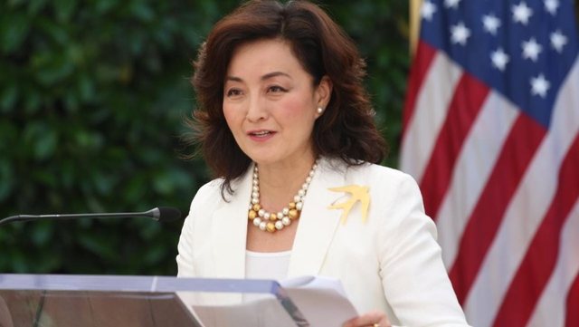 Arsyeja e sulmit të Berishës: Mendon se e dëgjojnë majë ballkonit?! Yuri Kim emërohet në një nivel të lartë të administratës Trump! Arsyeja e sulmit të Berishës: Mendon se e dëgjojnë majë ballkonit?! Yuri Kim emërohet në një nivel të lartë të administratës Trump!