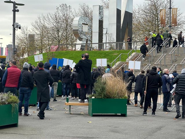 VIDEO/ 20 militantë të Berishës protestojnë kundër Ramës në Londër VIDEO/ 20 militantë të Berishës protestojnë kundër Ramës në Londër