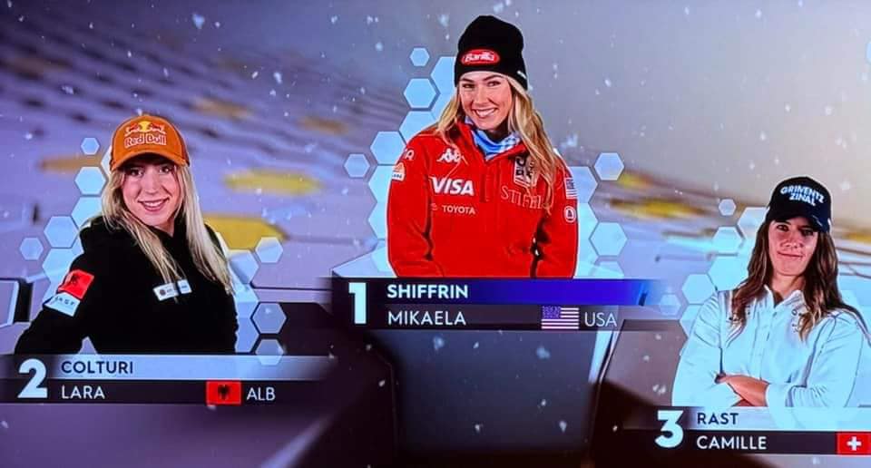 Lara Colturi shkruan historinë e skive shqiptare, për herë të parë në podiumin e një gare Botërori: Jam shumë e lumtur! Lara Colturi shkruan historinë e skive shqiptare, për herë të parë në podiumin e një gare Botërori: Jam shumë e lumtur!