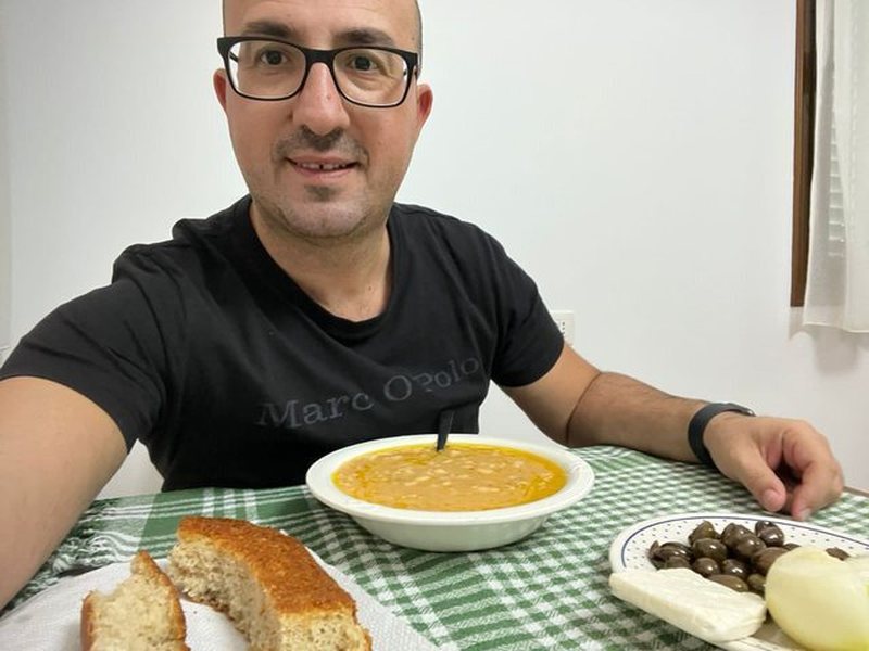 Korreshi, deputeti i partisë “llumi” me bluzë “Marco Polo” fyen policinë pse nuk hedh parfum kur t’i sulmoi ky me shokë: Lani sqetullat se na helmuat e nuk hamë dot përshesh Korreshi, deputeti i partisë “llumi” me bluzë “Marco Polo” fyen policinë pse nuk hedh parfum kur t’i sulmoi ky me shokë: Lani sqetullat se na helmuat e nuk hamë dot përshesh