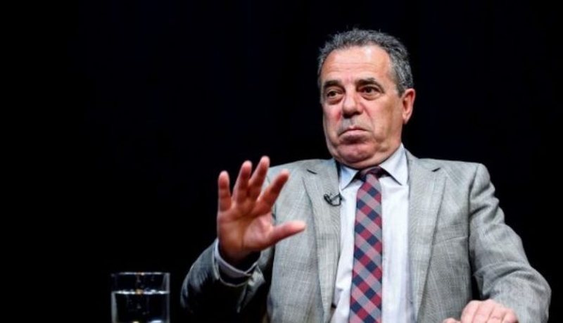 Matoshi ka të “drejtë” kur shkruan në një gjuhë që vetëm shqipe nuk është …kosovarisht: Kori kobzi se Kosova na qenka Shqipni mohon kombësinë kosovare Matoshi ka të “drejtë” kur shkruan në një gjuhë që vetëm shqipe nuk është …kosovarisht: Kori kobzi se Kosova na qenka Shqipni mohon kombësinë kosovare