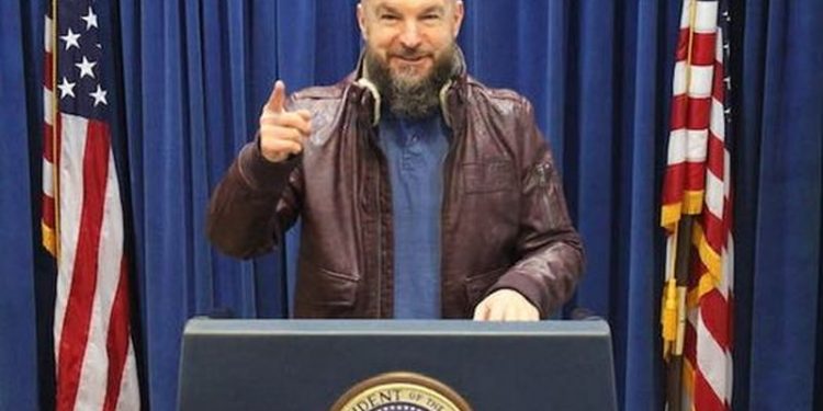 Gjithë hallet e “Trump”-istëve shqiptarë, pas “fitores” Gjithë hallet e “Trump”-istëve shqiptarë, pas “fitores”