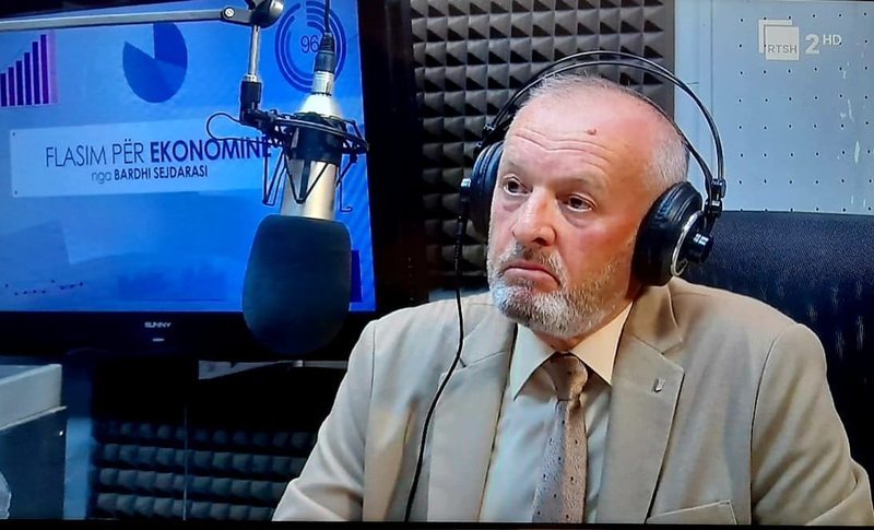 Ca fjalë për kardiokirurgjinë dhe Prof. Dr. Ali Refatllari! Duke mos harruar… “investiguesin” Osman Stafa!!! Ca fjalë për kardiokirurgjinë dhe Prof. Dr. Ali Refatllari! Duke mos harruar… “investiguesin” Osman Stafa!!!