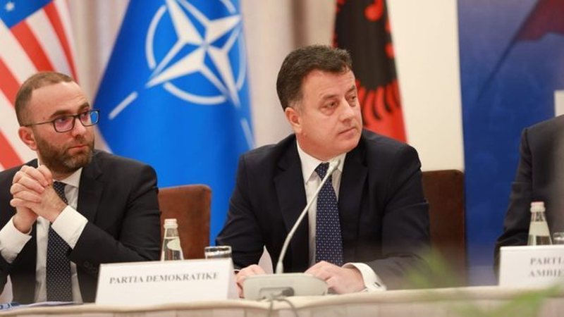 Avokati: Do apo nuk do Bardhi tani, do ta çojë para drejtësisë Flamur Nokën! Avokati: Do apo nuk do Bardhi tani, do ta çojë para drejtësisë Flamur Nokën!