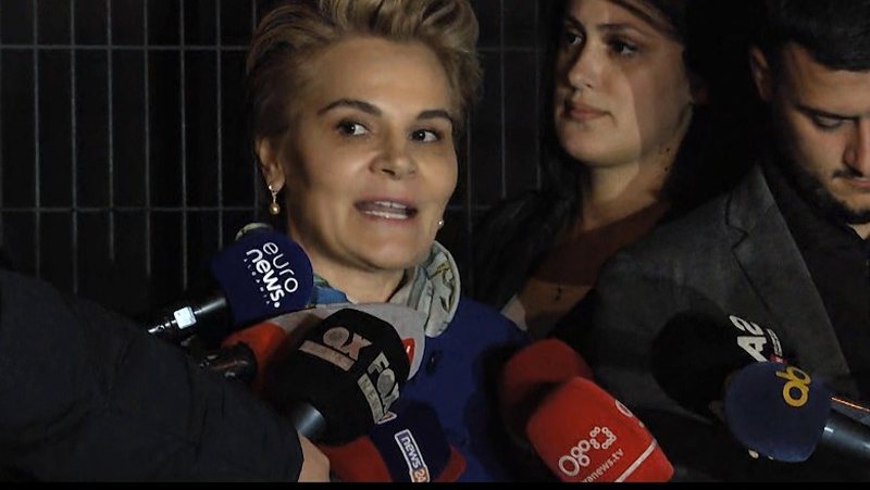 “Nuk i kam kërkuar takim Ilir Metës”! Monika Kryemadhi: Marrëdhënia bashkëshortore ka mbaruar “Nuk i kam kërkuar takim Ilir Metës”! Monika Kryemadhi: Marrëdhënia bashkëshortore ka mbaruar