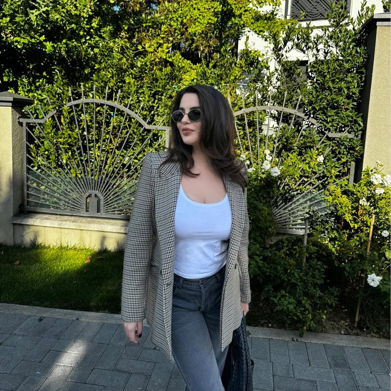 Nusja e Berishës reagon pas lirimit të tij: Liria nuk jepet kurrë vullnetarisht nga shtypësi Nusja e Berishës reagon pas lirimit të tij: Liria nuk jepet kurrë vullnetarisht nga shtypësi