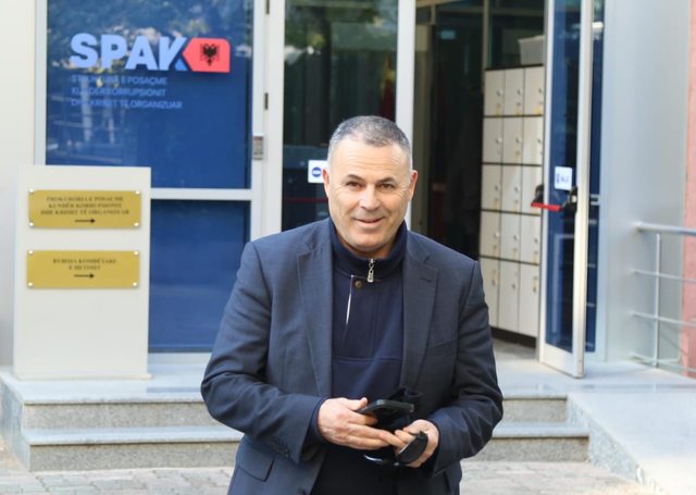 “Nuk ke shumë talent si politikan”! Gazetari përplaset ashpër me Asllan Dogjanin: Nuk je për votën, por për hallin tënd qaraman